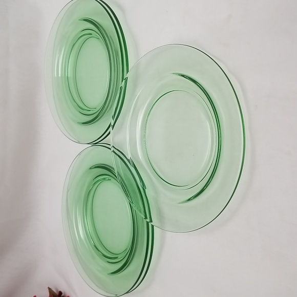 Depression Green Uranium Bread & Butter Plates - Picture 9 of 9